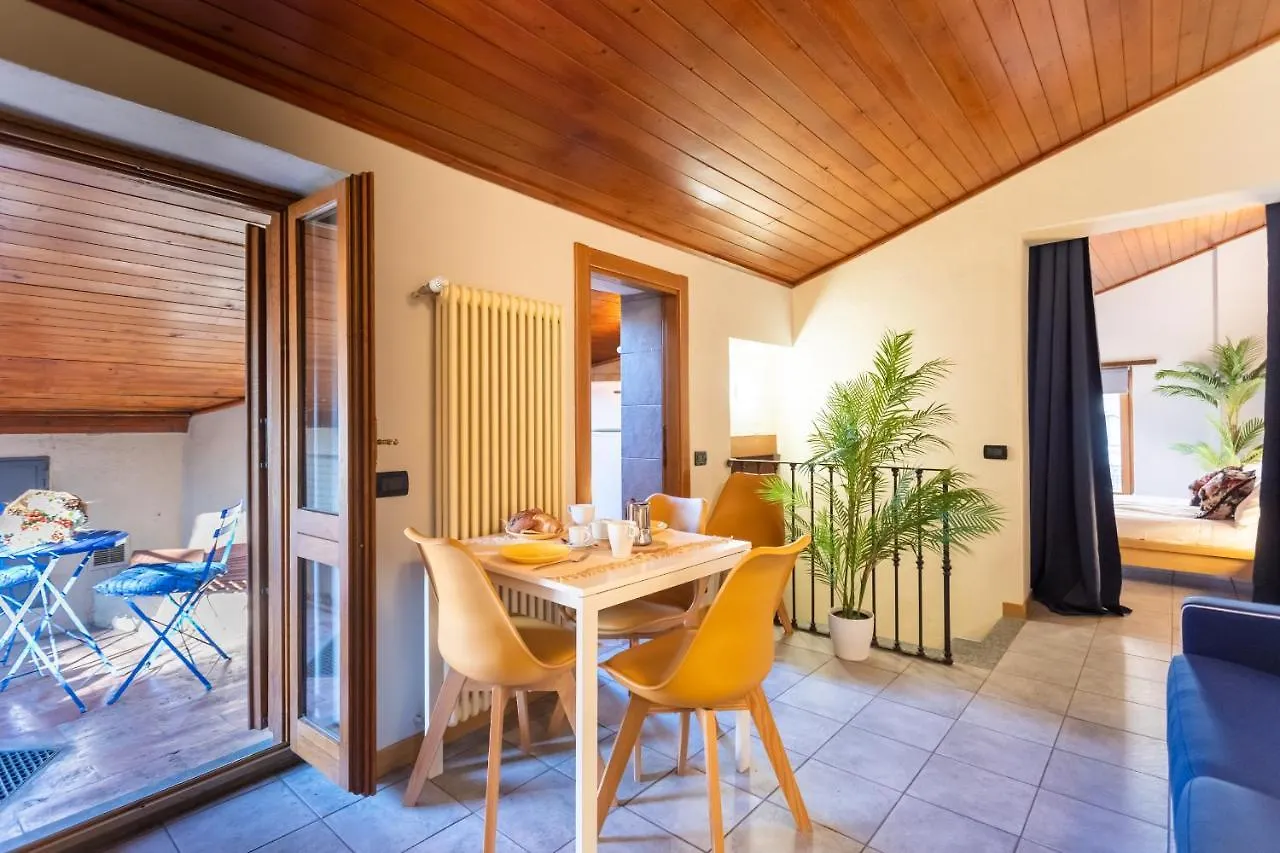 Blue Attic - Historical Como City Center By Rent All Como Itália