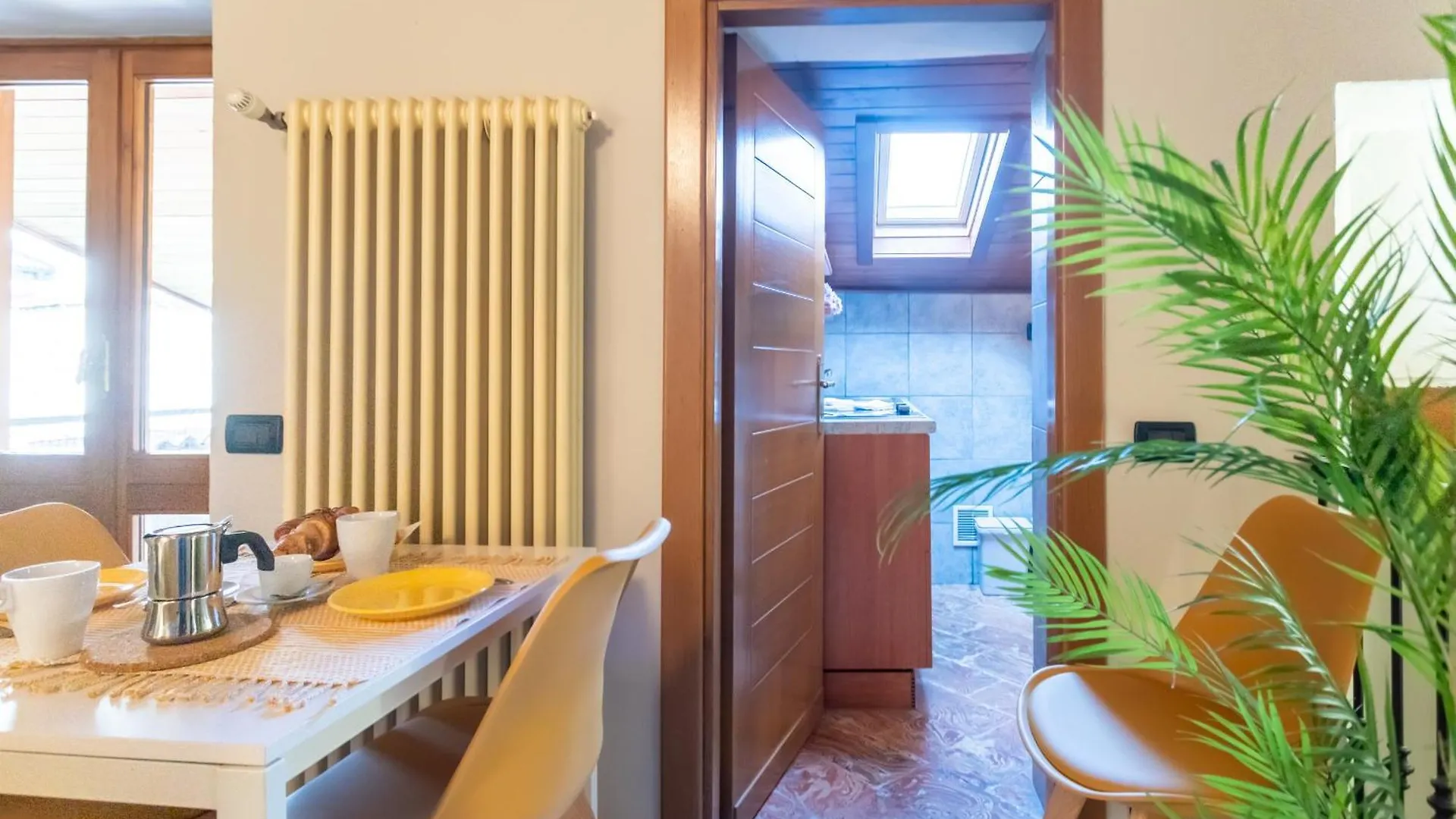 Blue Attic - Historical Como City Center By Rent All Como Itália